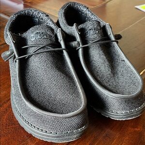 Hey Dude Heydude Charcoal / Black Textured Loafers
